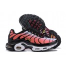 Nike Air Max Plus Tn Requin/Tuned “Sisterhood” DO6115-500 PurplePulse/Cramoisi brillant/Noir/Or métallique Pour Homme