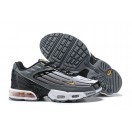 Baskets des Nike Air Max Plus Tuned/TN3 2019 Gris/Noir Pour Homme Livraison Gratuit
