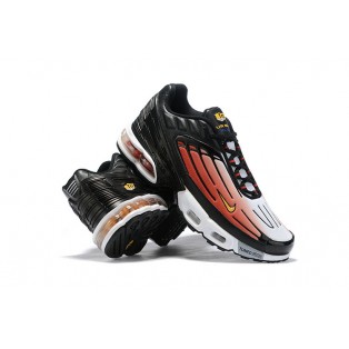 Baskets des Nike Air Max Plus Tuned/TN3 2019 Noir/Rouge Pour Homme Livraison Gratuit