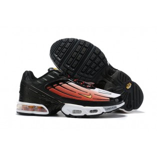 Baskets des Nike Air Max Plus Tuned/TN3 2019 Noir/Rouge Pour Homme Livraison Gratuit