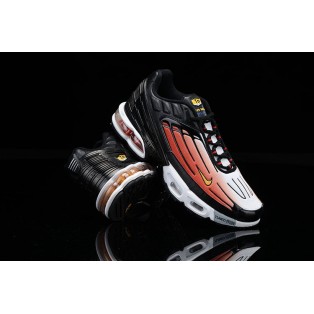 Baskets des Nike Air Max Plus Tuned/TN3 2019 Noir/Rouge Pour Homme Livraison Gratuit